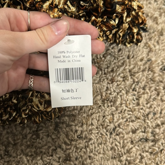 NWT Y2K Crinkle Cheetah Print Tee - Picture 5 of 5